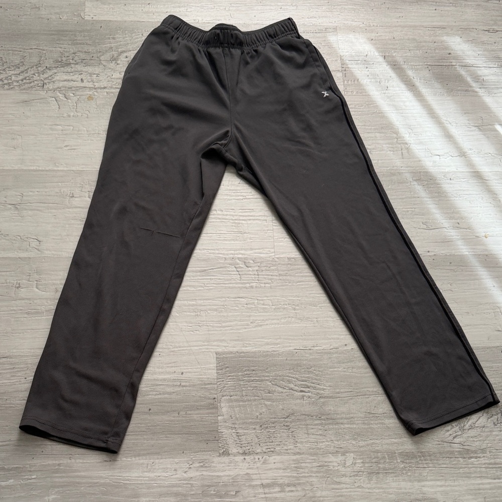 Xersion Men's Dark Gray Athletic Joggers with Subtle Stripe